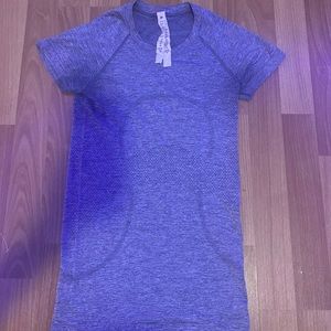 Lululemon Grey Swiftly Tech Short Sleeve Size 2
